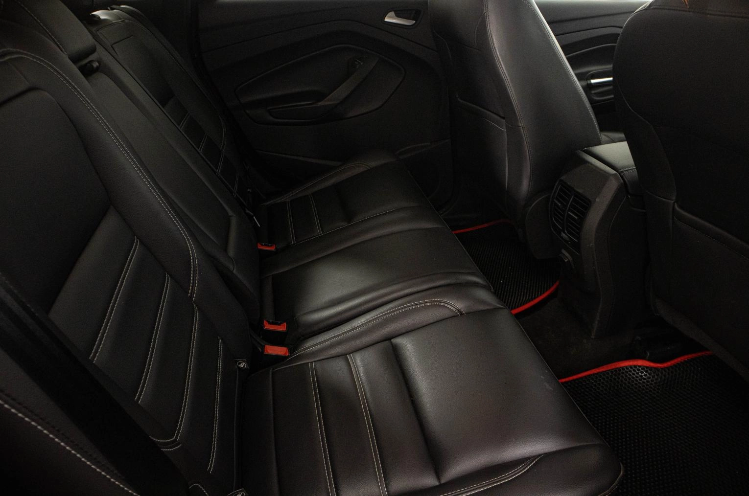 Ford Escape 10 из 24