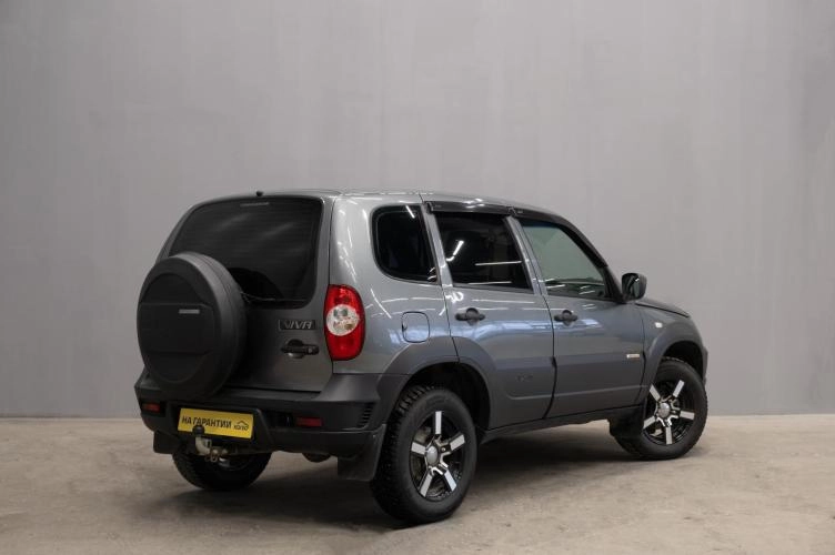 Chevrolet Niva 4 из 5