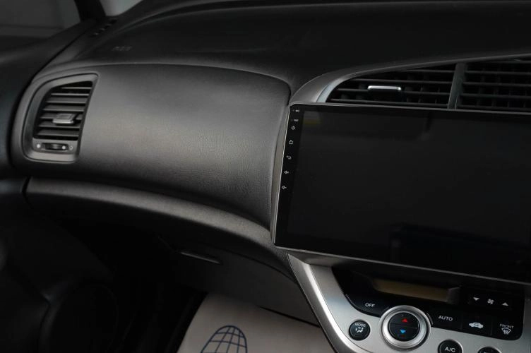 Honda Stream 13 из 17