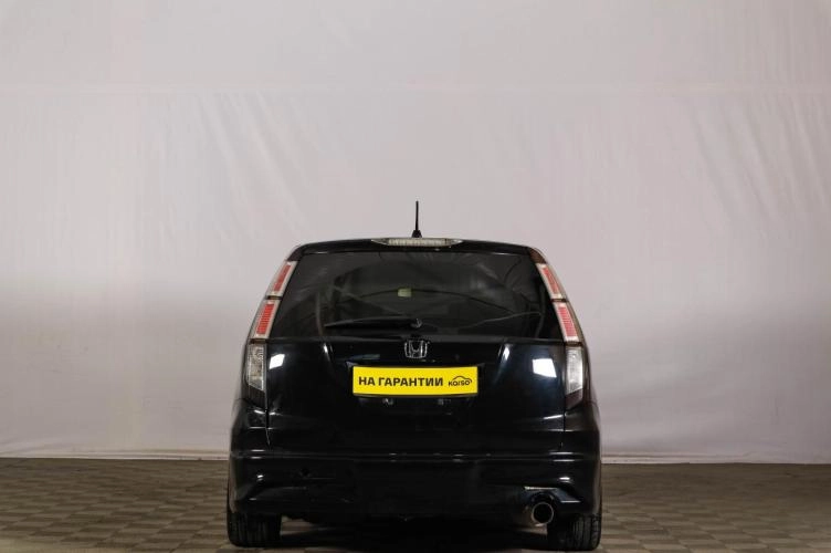 Honda Stream 5 из 6