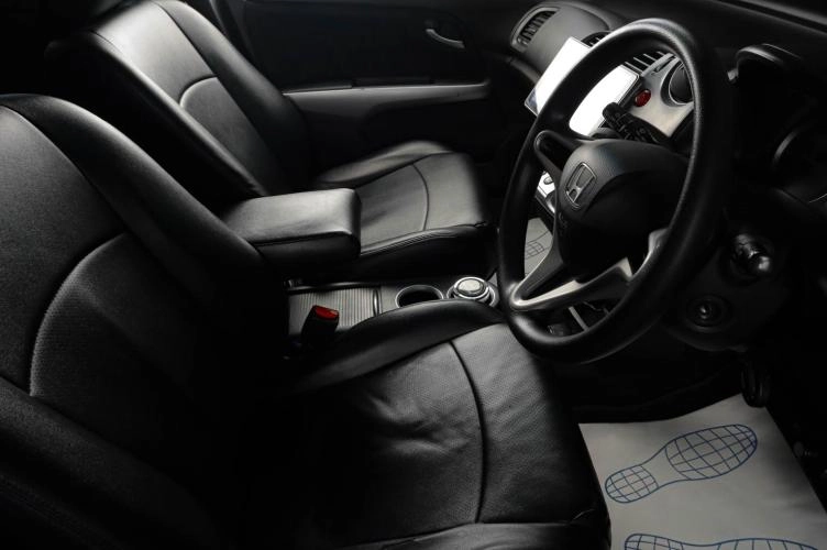 Honda Stream 7 из 17