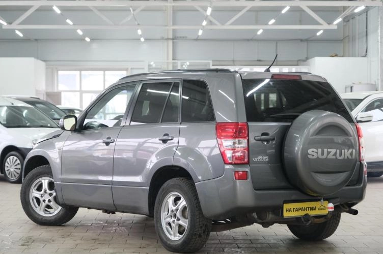 Suzuki Grand Vitara 4 из 5