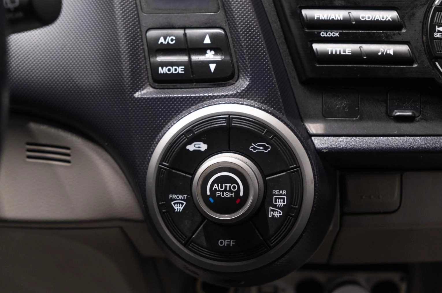 Honda Insight 16 из 20