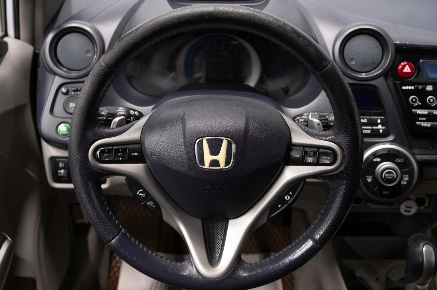 Honda Insight 10 из 20