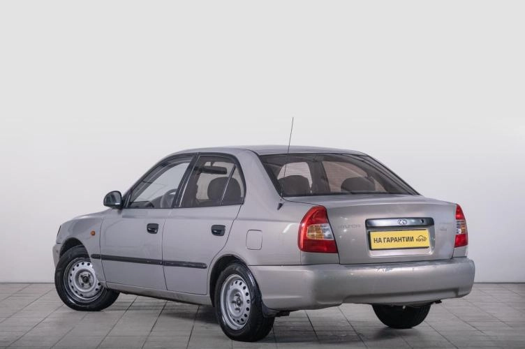 Hyundai Accent 5 из 6