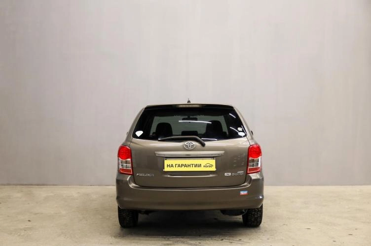 Toyota Corolla Fielder 5 из 6