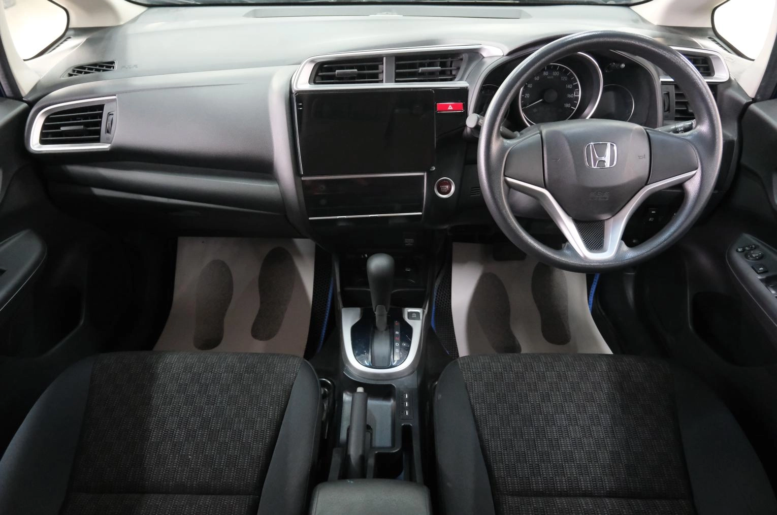 Honda Fit 13 из 22