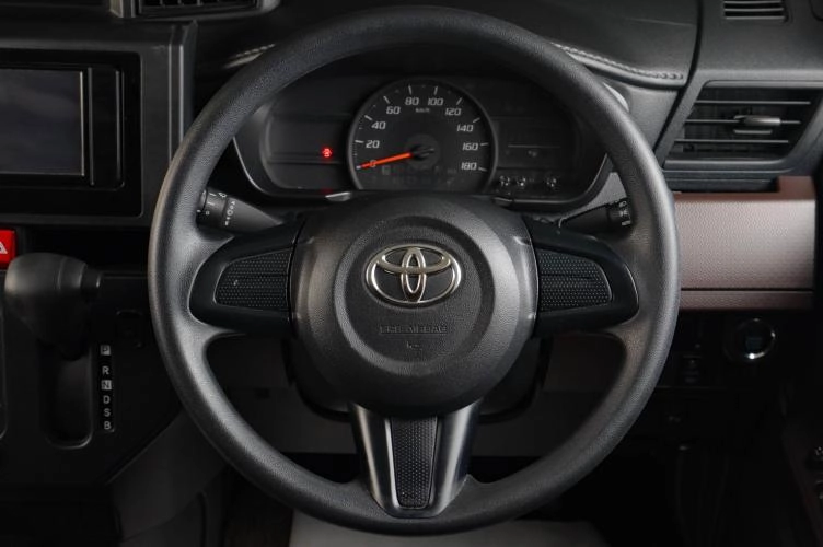 Toyota Roomy 14 из 18