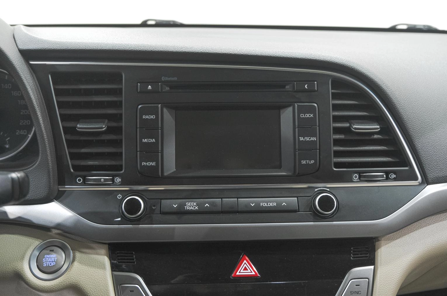 Hyundai Elantra 17 из 24