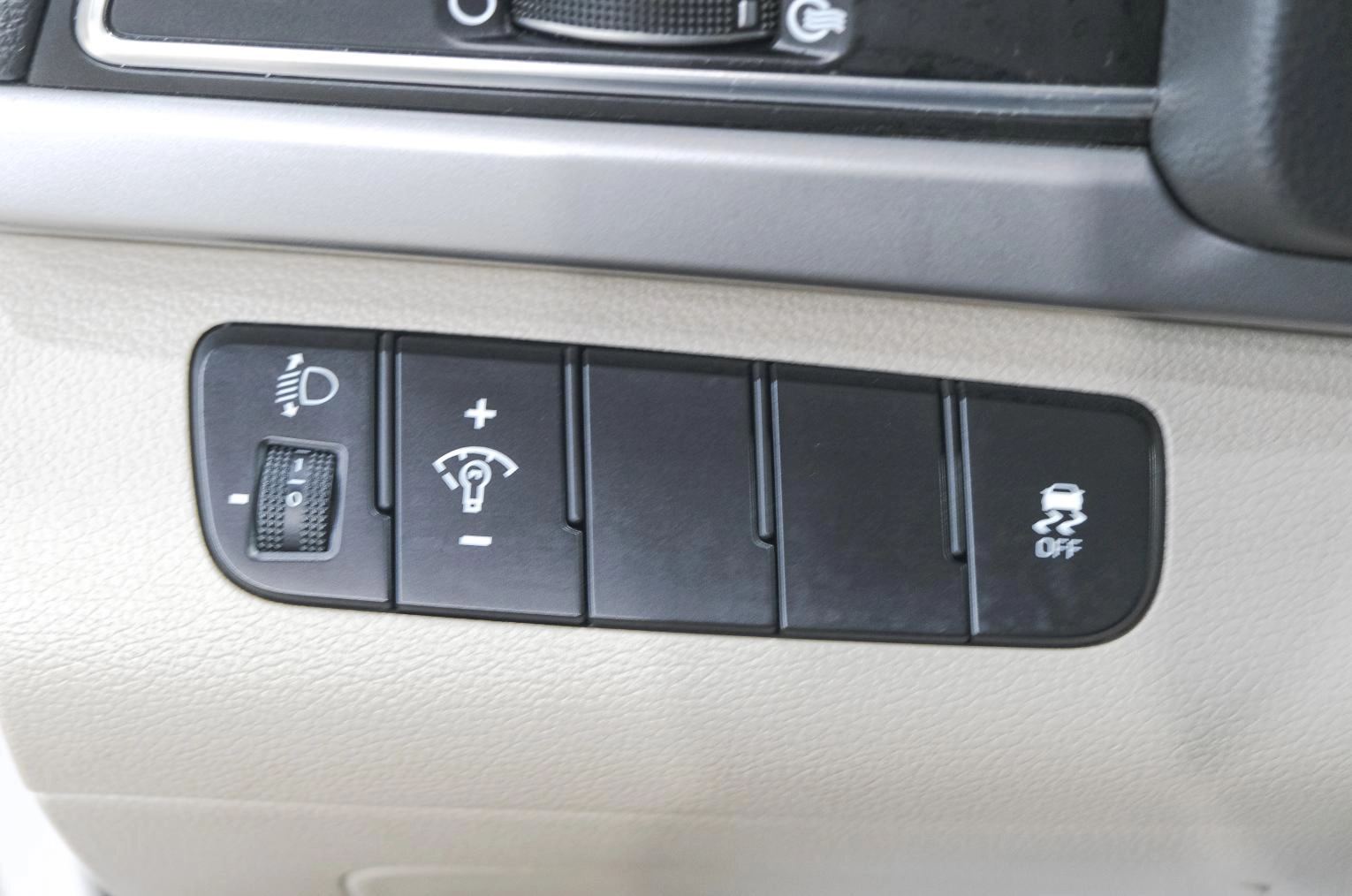 Hyundai Elantra 16 из 24