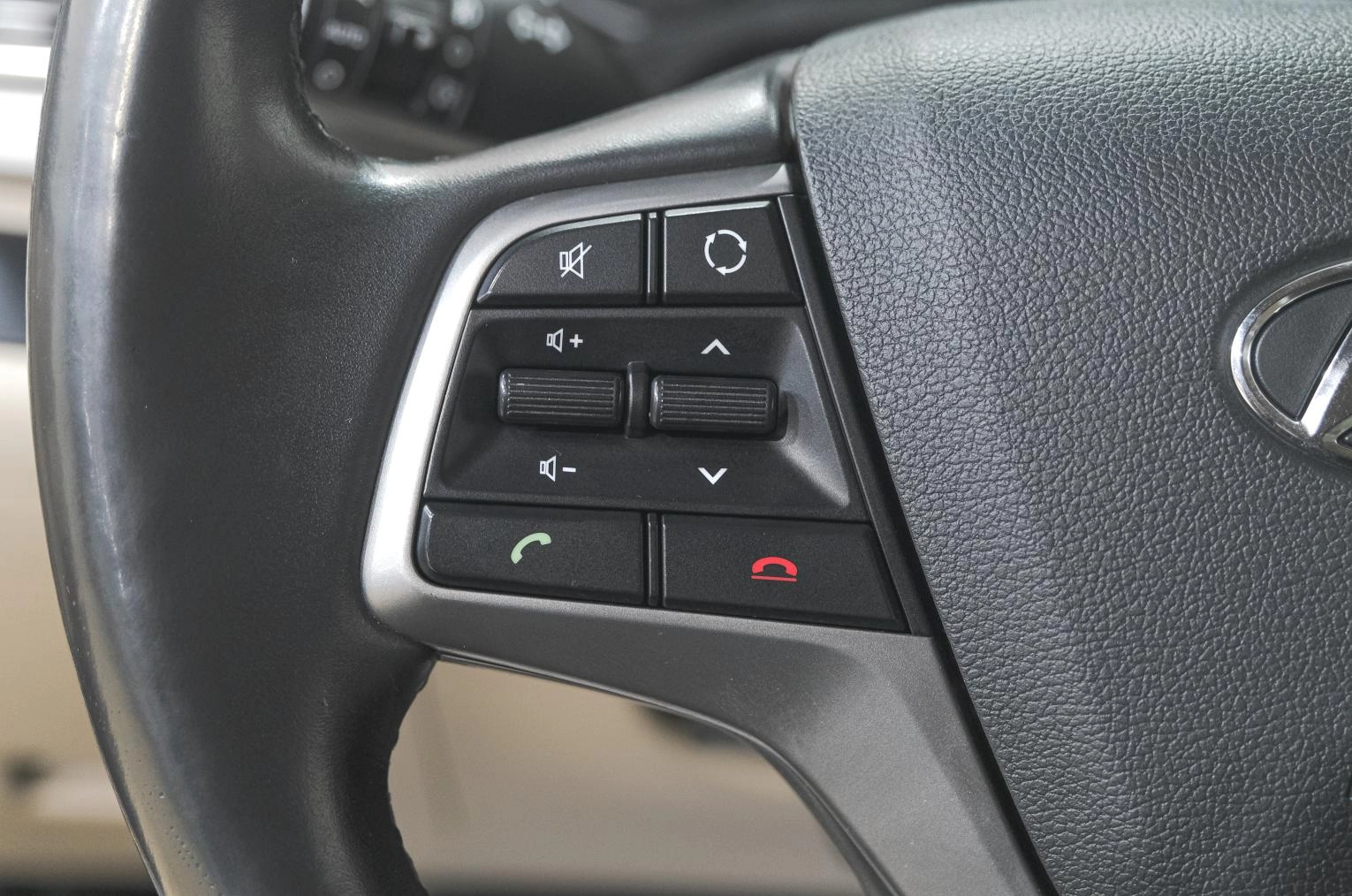 Hyundai Elantra 13 из 24