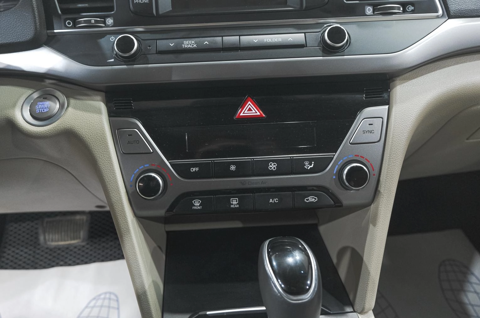 Hyundai Elantra 18 из 24