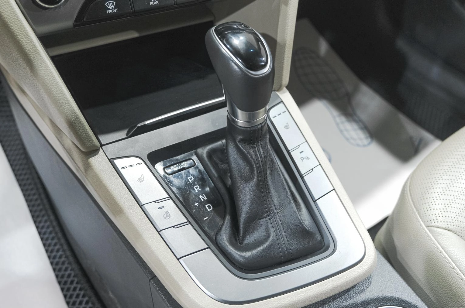 Hyundai Elantra 20 из 24