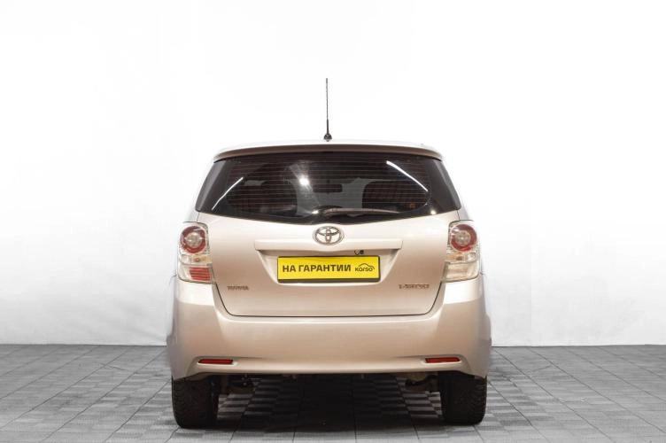 Toyota Verso 5 из 5