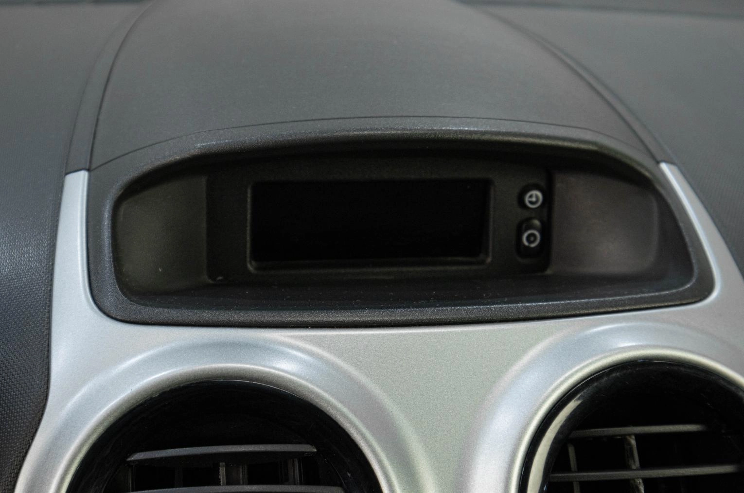 Opel Corsa 15 из 20