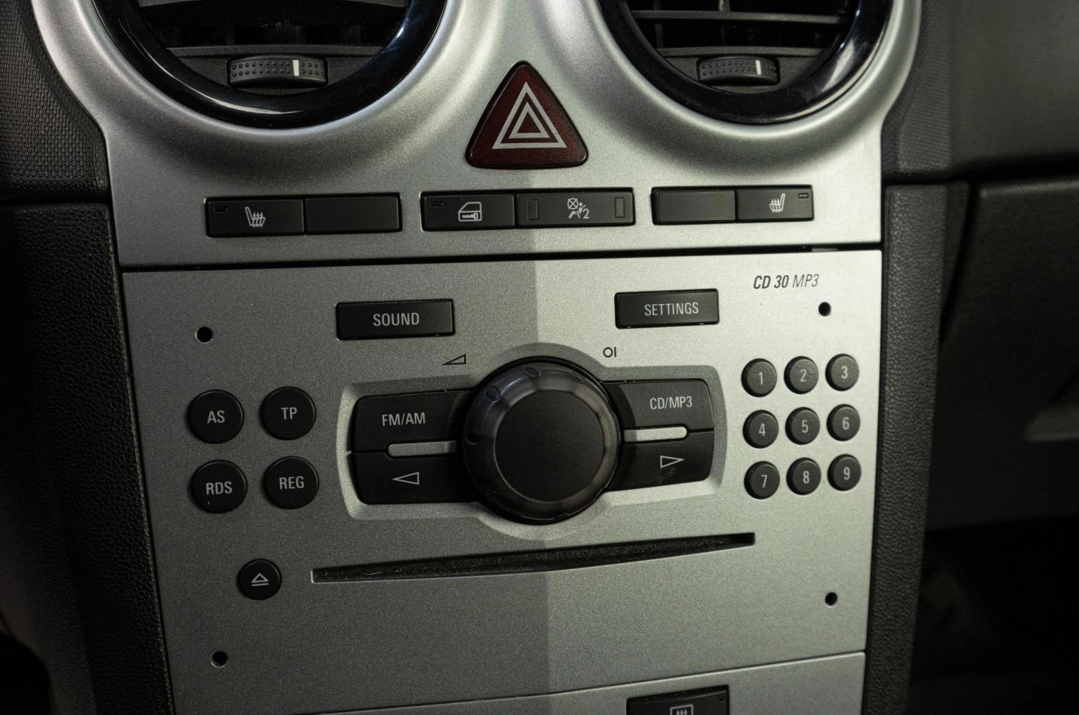 Opel Corsa 13 из 20