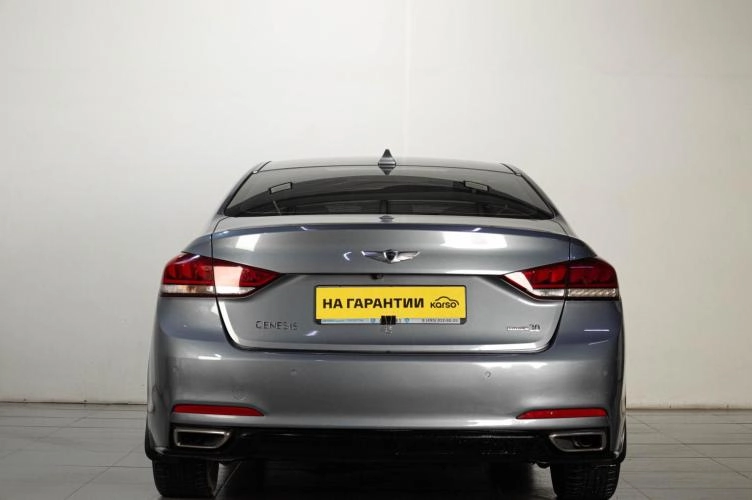 Hyundai Genesis 5 из 5