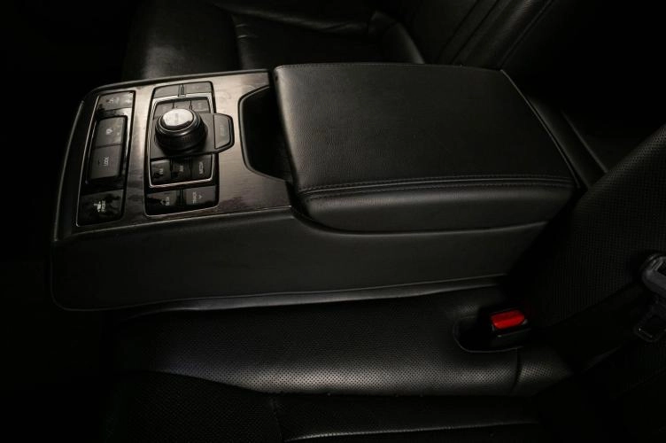 Hyundai Genesis 17 из 25