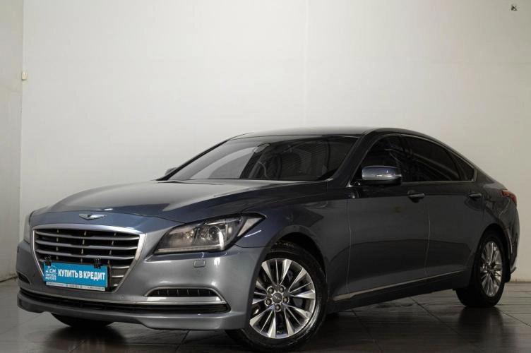 Hyundai Genesis 3 из 5