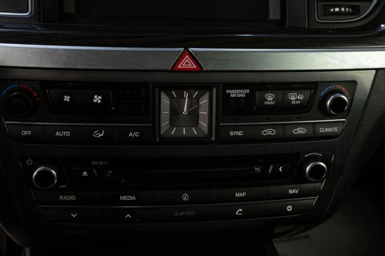 Hyundai Genesis 16 из 25