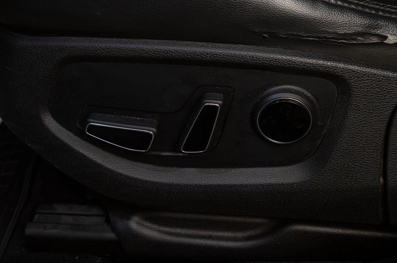 Hyundai Genesis 21 из 25