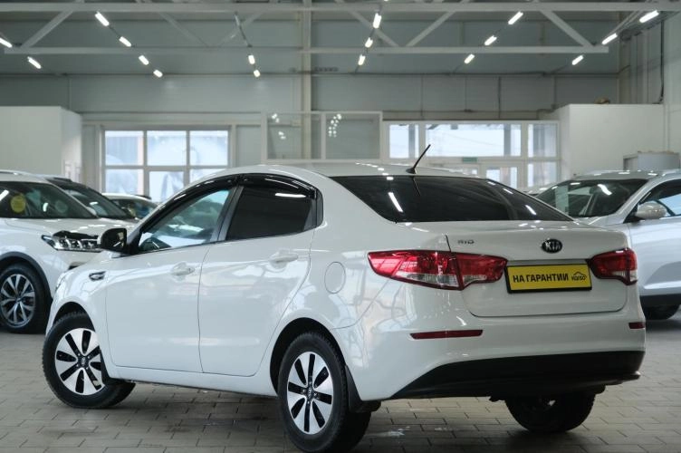 KIA Rio 4 из 5