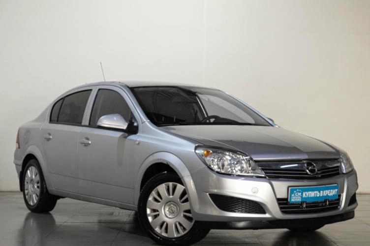 Opel Astra 1 из 6