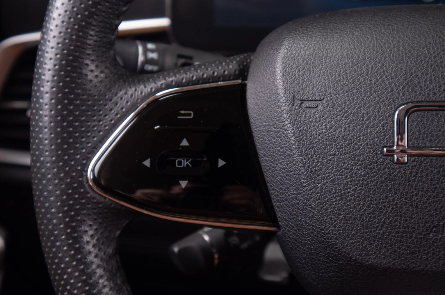 FAW Bestune T99 11 из 19