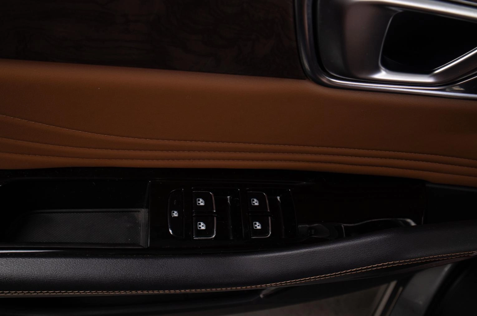 FAW Bestune T99 15 из 19