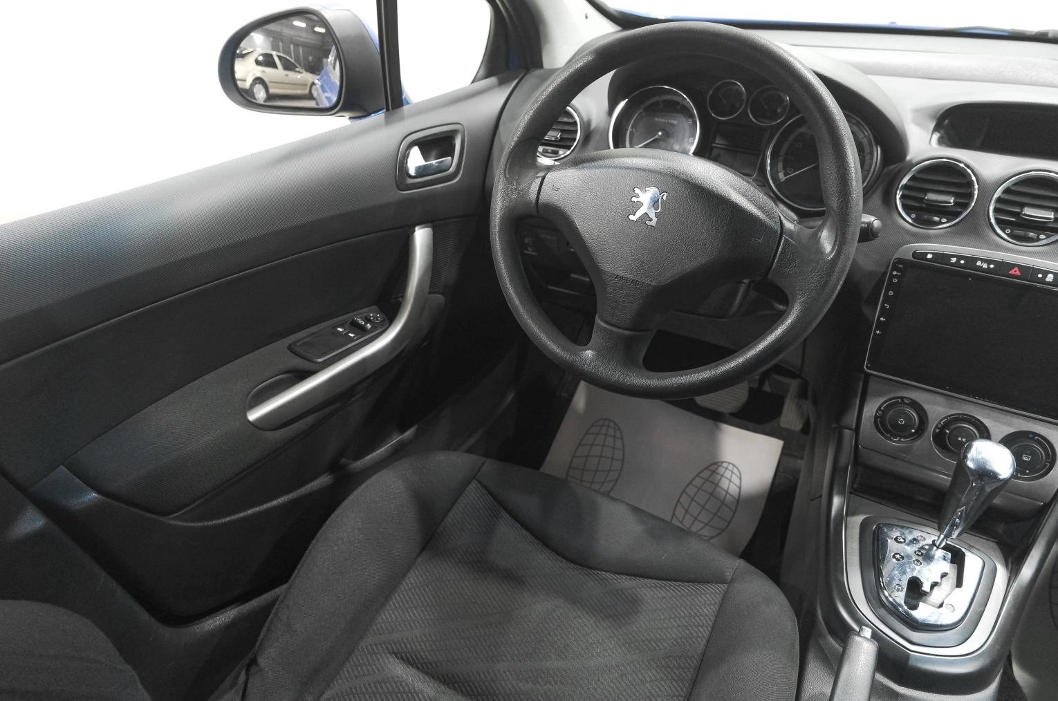 Peugeot 308 9 из 21