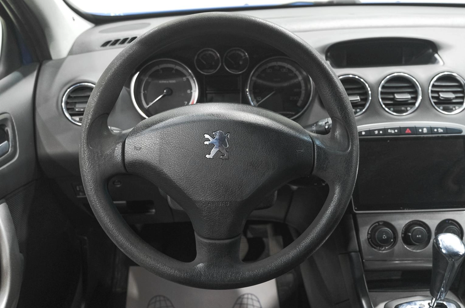 Peugeot 308 12 из 21