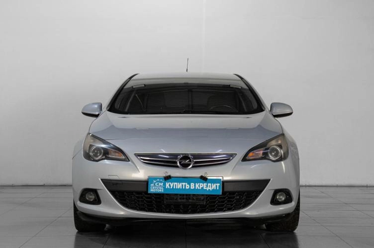 Opel Astra GTC 2 из 5