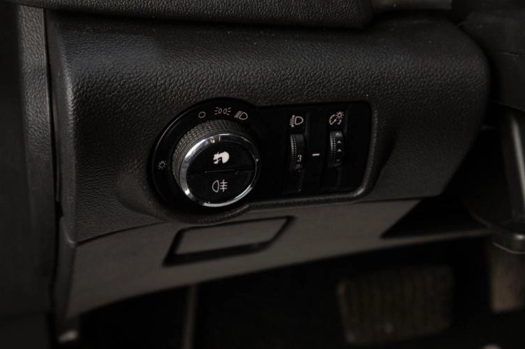 Opel Astra GTC 14 из 16