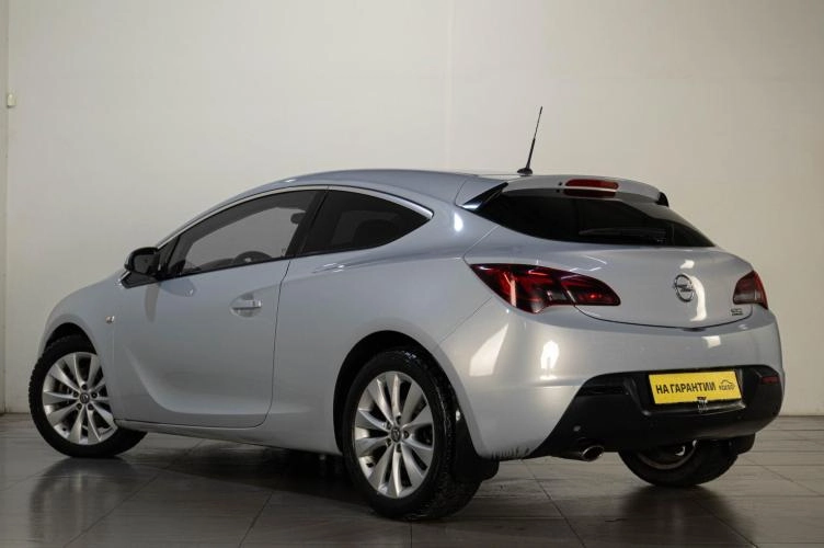 Opel Astra GTC 6 из 6