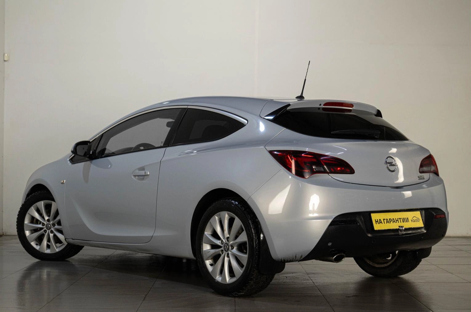 Opel Astra GTC 6 из 16