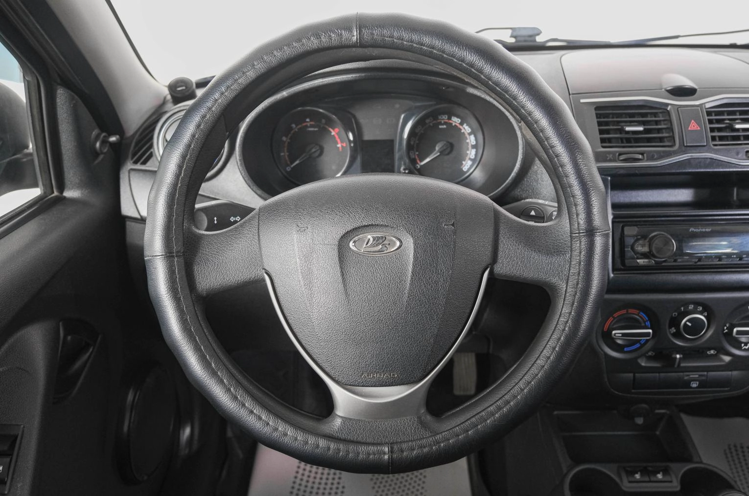 ВАЗ (LADA) Granta 16 из 21