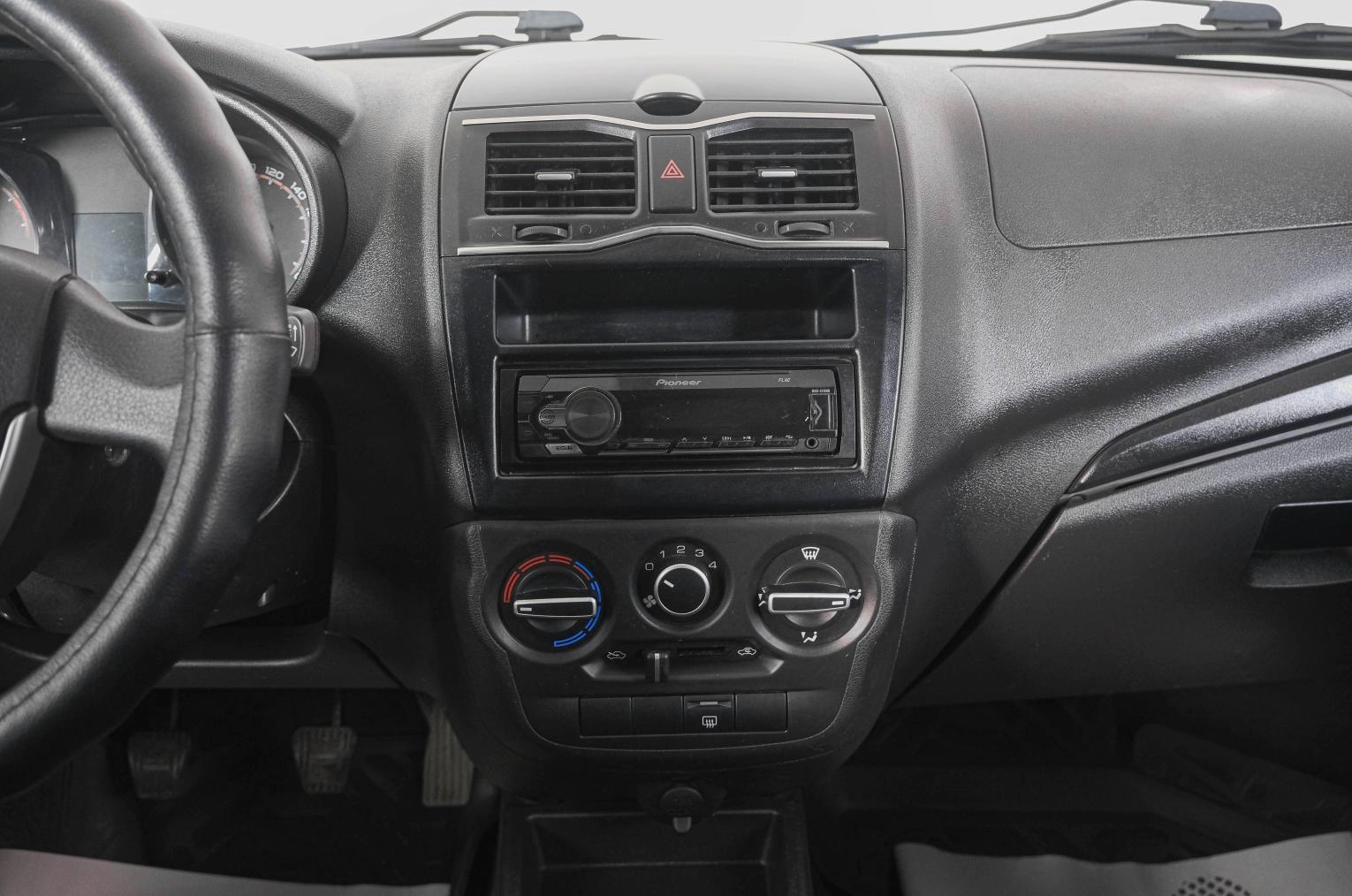 ВАЗ (LADA) Granta 15 из 21