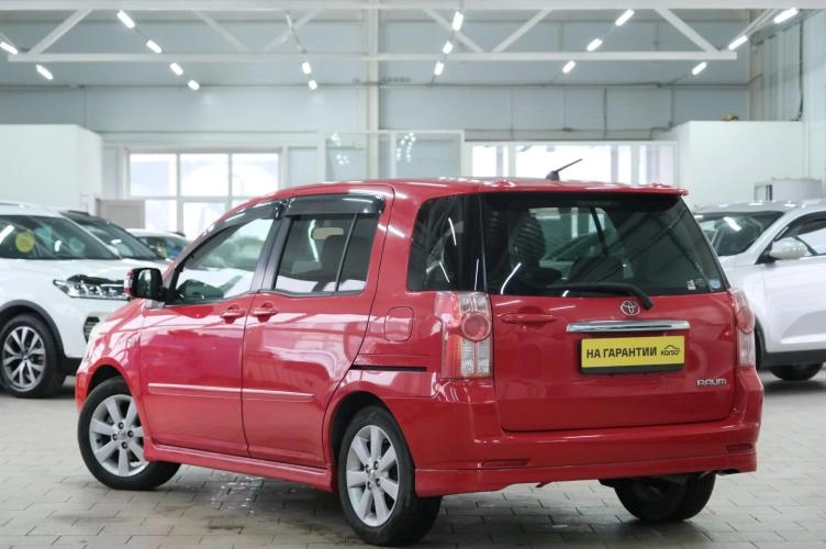 Toyota Raum 4 из 5