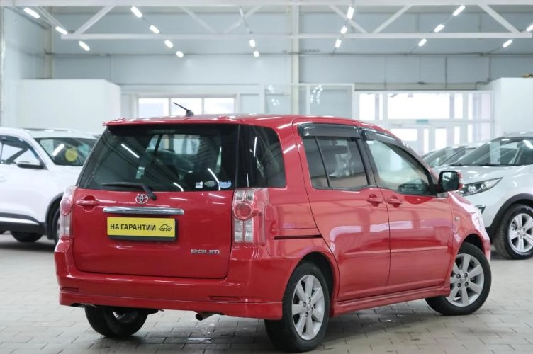 Toyota Raum 6 из 6