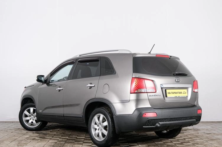 KIA Sorento 4 из 5