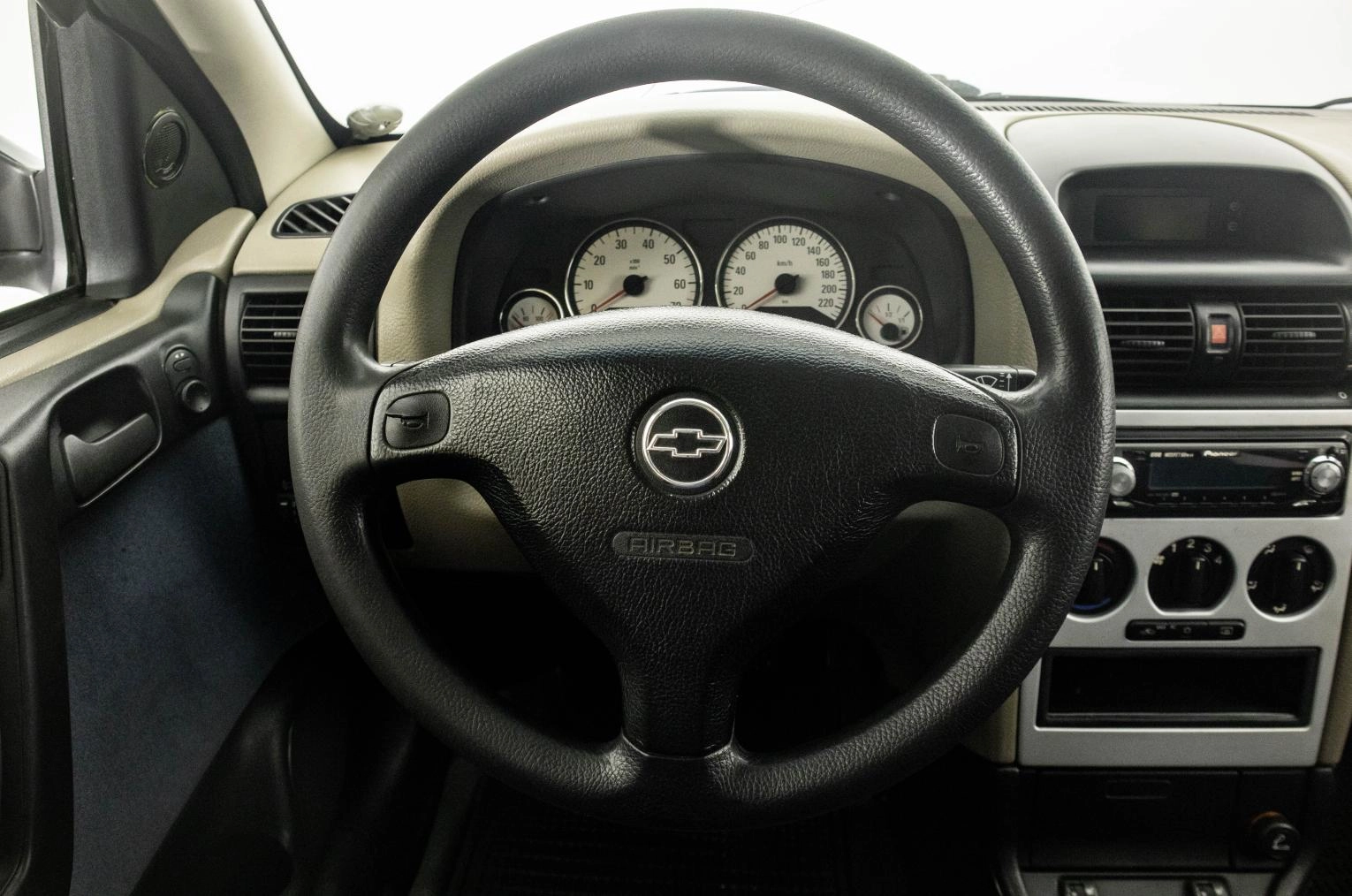 Chevrolet Viva 15 из 21