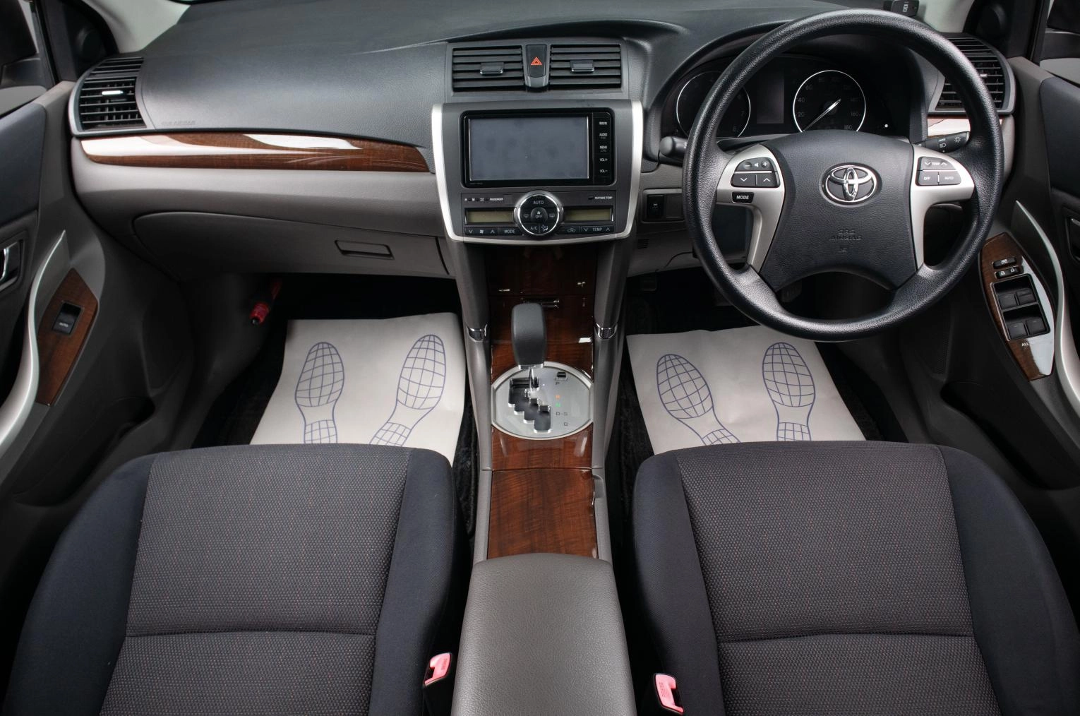Toyota Allion 7 из 17