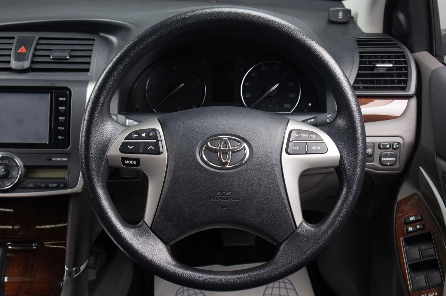 Toyota Allion 9 из 17