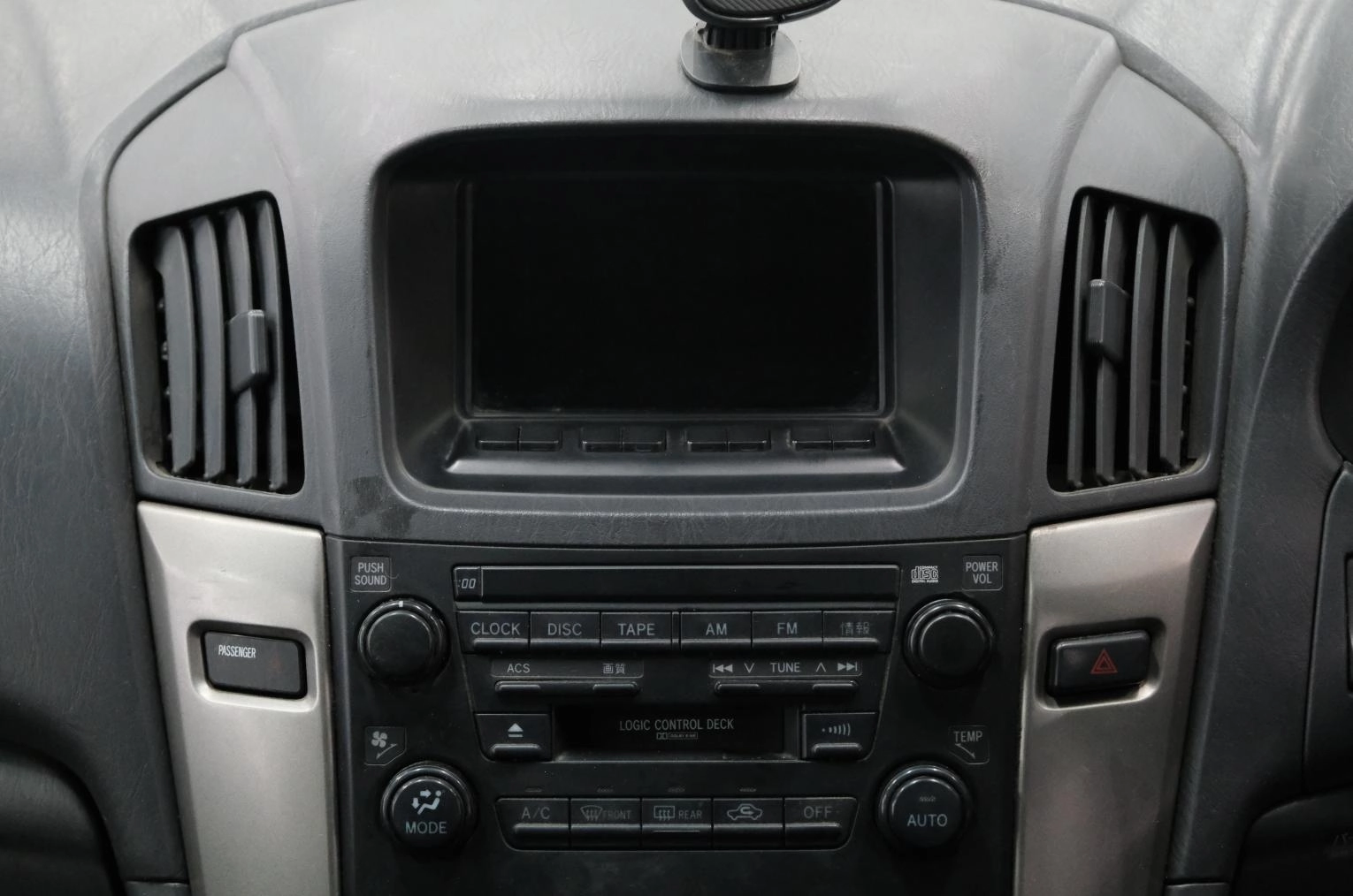 Toyota Harrier 16 из 23