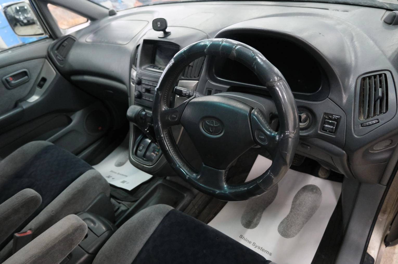 Toyota Harrier 9 из 23