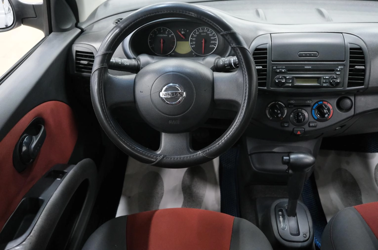 Nissan Micra 11 из 22