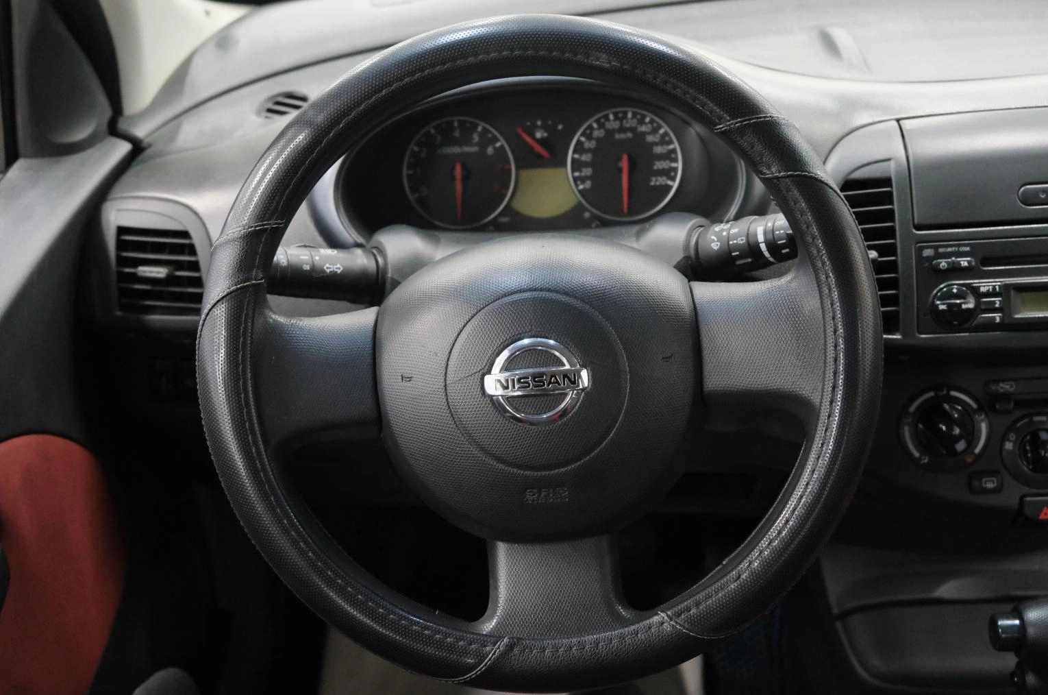 Nissan Micra 12 из 22