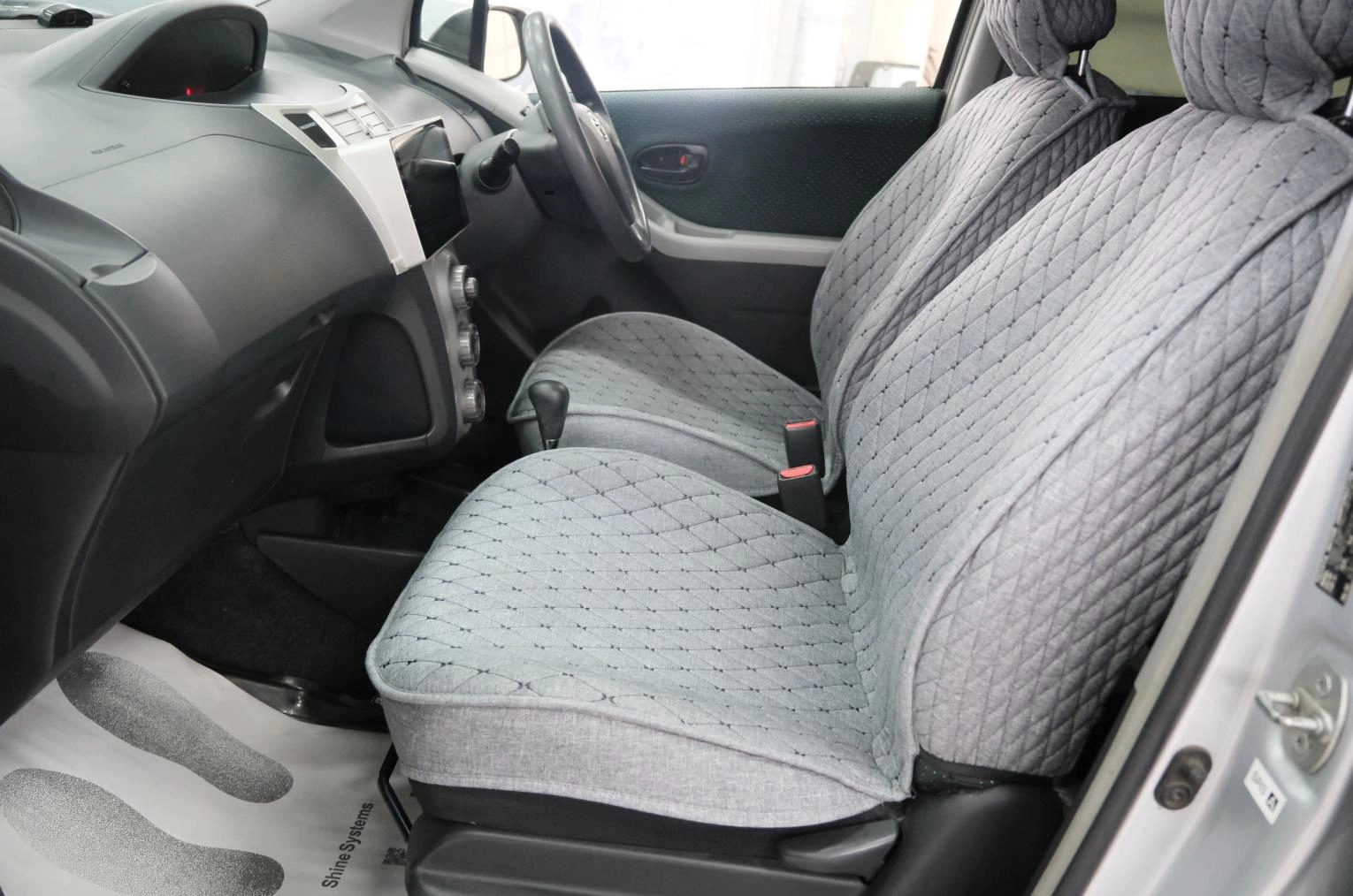 Toyota Vitz 17 из 20
