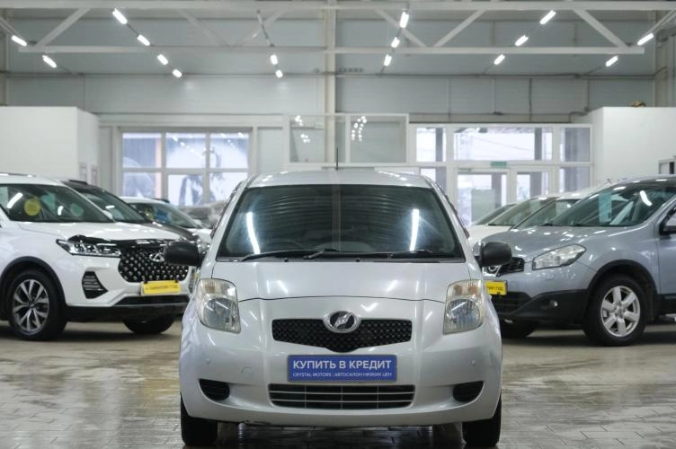 Toyota Vitz 2 из 5