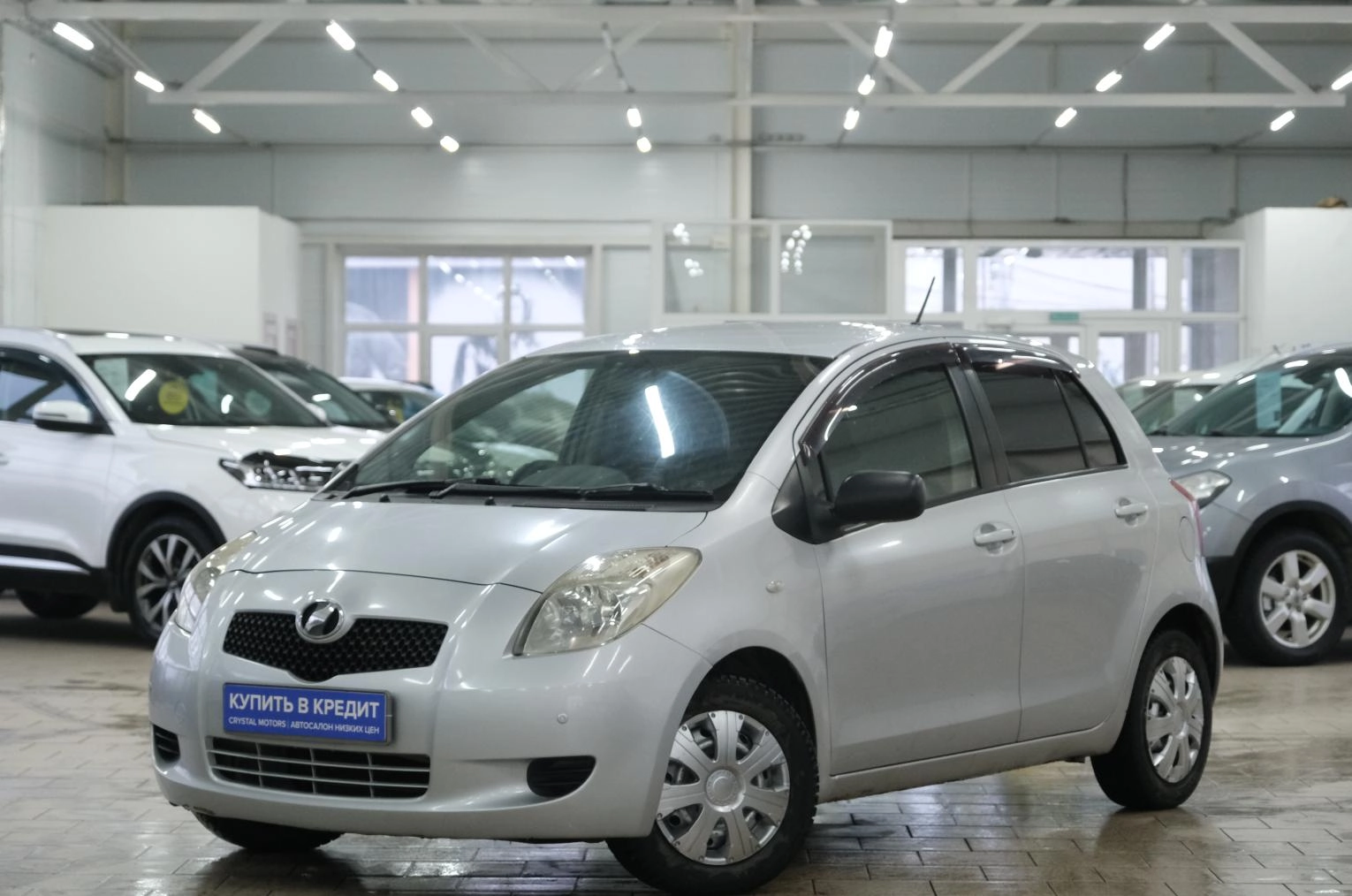 Toyota Vitz 3 из 20